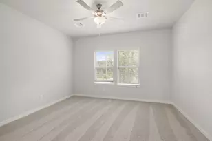 16968 Hazelnut Dr, Conroe, TX 77302 - Photo 8