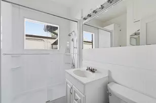3211 Beauchamp St, Houston, TX 77009 - Photo 10