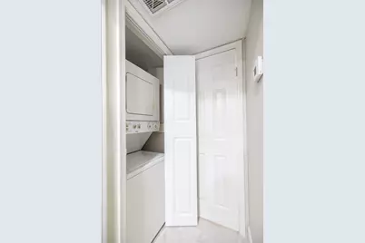 2750 Holly Hall Street #1711, Houston, TX 77054 - Photo 12