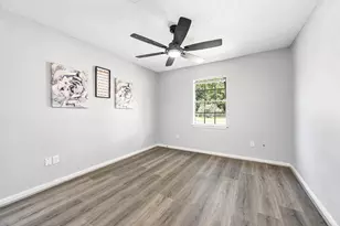 9014 Landwood Dr, Houston, TX 77040 - Photo 8