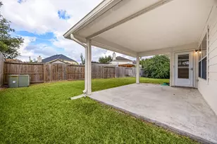 3012 Kings Isle Ln, Dickinson, TX 77539 - Photo 32