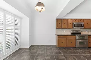 8614 Oakford Dr, Houston, TX 77024 - Photo 4