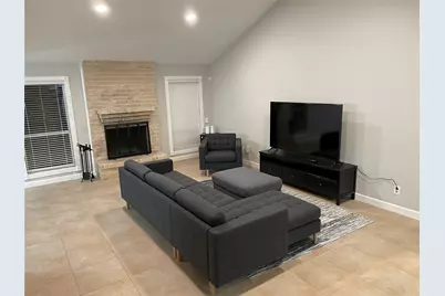 16007 Mill Point Drive, Houston, TX 77059 - Photo 12