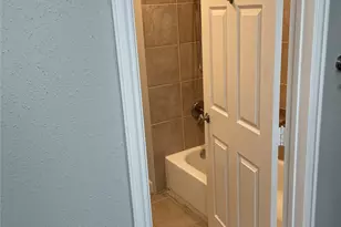16007 Mill Point Dr, Houston, TX 77059 - Photo 32