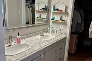 16007 Mill Point Dr, Houston, TX 77059 - Photo 24