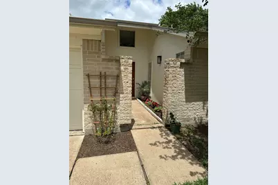 16007 Mill Point Drive, Houston, TX 77059 - Photo 10