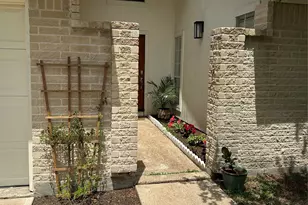 16007 Mill Point Dr, Houston, TX 77059 - Photo 10