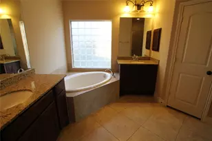 1995 Biscayne Lake Dr, Pearland, TX 77584 - Photo 16