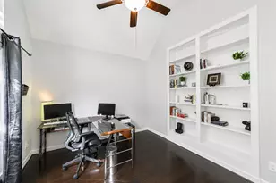 170 Hearthshire Cir, The Woodlands, TX 77354 - Photo 4