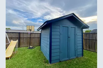 221 E Defee Avenue, Baytown, TX 77520 - Photo 36
