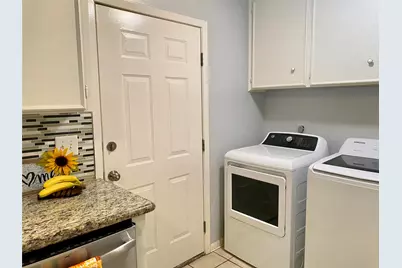 221 E Defee Avenue, Baytown, TX 77520 - Photo 18