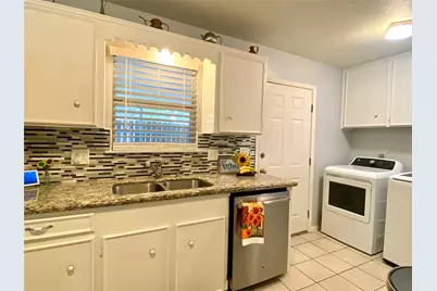 221 E Defee Avenue, Baytown, TX 77520 - Photo 16