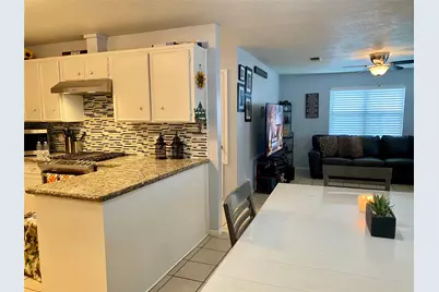 221 E Defee Avenue, Baytown, TX 77520 - Photo 8