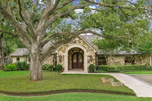 1 Gage Ct, Houston, TX 77024 - Photo 2