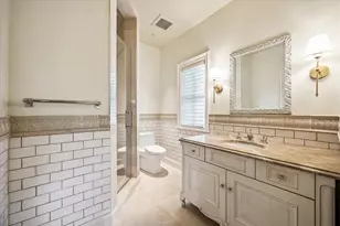1 Gage Ct, Houston, TX 77024 - Photo 24