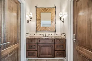 1 Gage Ct, Houston, TX 77024 - Photo 26