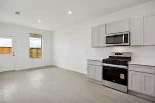 410 Point Nemo St, Crosby, TX 77532 - Photo 6