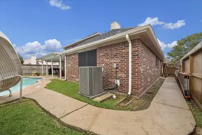 10900 Spruce Drive S, La Porte, TX 77571 - Photo 32