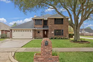 10900 Spruce Dr S, La Porte, TX 77571 - Photo 1