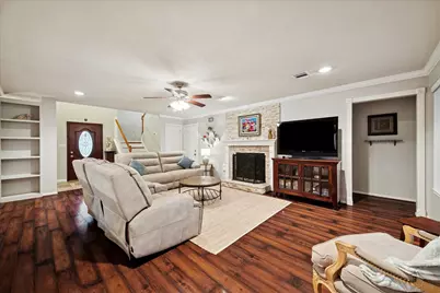 10900 Spruce Drive S, La Porte, TX 77571 - Photo 12