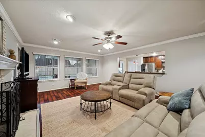 10900 Spruce Drive S, La Porte, TX 77571 - Photo 10