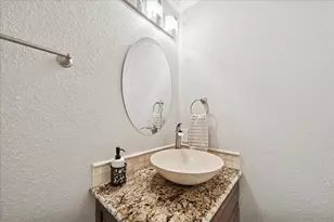 10900 Spruce Dr S, La Porte, TX 77571 - Photo 18