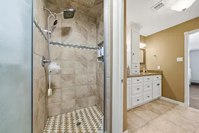 15019 Pearhaven Drive, Houston, TX 77062 - Photo 20