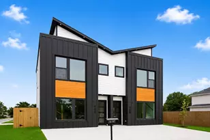 9102 Coffee St, Houston, TX 77033 - Photo 2