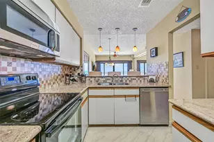 7700 Seawall Blvd, Galveston, TX 77551 - Photo 16