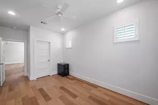 812 E 24th St, Houston, TX 77009 - Photo 32