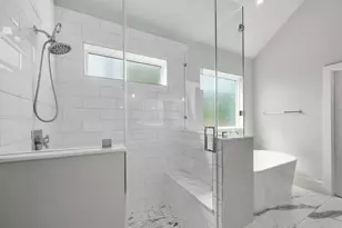 812 E 24th St, Houston, TX 77009 - Photo 26