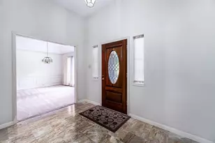 15406 Greenleaf Ln, Houston, TX 77062 - Photo 2