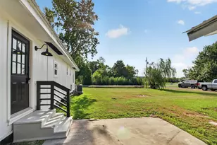 3577 9th St, Nederland, TX 77705 - Photo 26