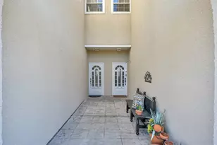 15 Regency Point, Conroe, TX 77356 - Photo 4