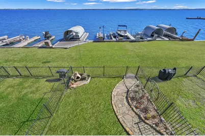 15 Regency Point, Conroe, TX 77356 - Photo 1