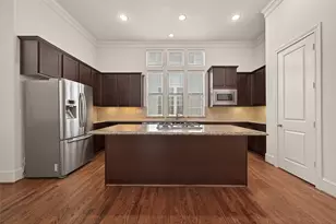 3217 Maxroy St, Houston, TX 77008 - Photo 4