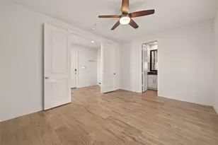 3217 Maxroy St, Houston, TX 77008 - Photo 8