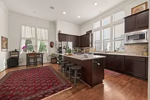 3217 Maxroy St, Houston, TX 77008 - Photo 10