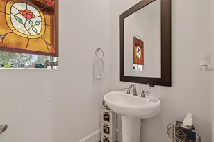 3217 Maxroy St, Houston, TX 77008 - Photo 14