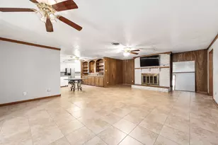 5813 Russell Ln, Baytown, TX 77521 - Photo 8