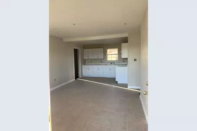 609 W 6th Street, Sweeny, TX 77480 - Photo 4