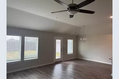 5017 Evergreen Drive, La Marque, TX 77568 - Photo 2