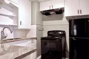 946 Milam St, Liberty, TX 77575 - Photo 4