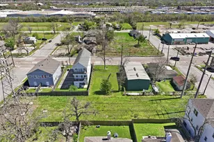 3011 Elysian St, Houston, TX 77009 - Photo 10