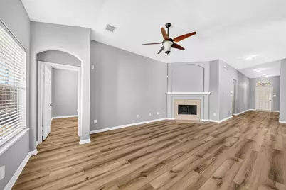 6534 Bella Noche Drive, Spring, TX 77379 - Photo 18