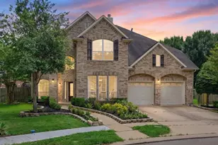 1235 Ancrum Hill Ln, Sugar Land, TX 77479 - Photo 2