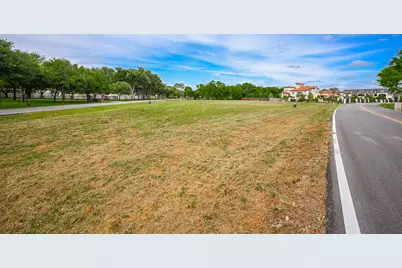 1307 Horseshoe Drive, Sugar Land, TX 77478 - Photo 8