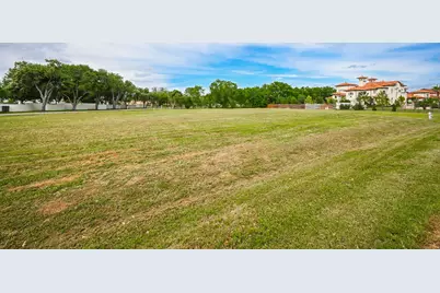 1307 Horseshoe Drive, Sugar Land, TX 77478 - Photo 10