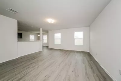 220 Blue Crane Street, Huntsville, TX 77320 - Photo 2