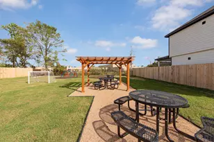 15658 Coneflower Hls Dr, Houston, TX 77090 - Photo 32